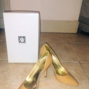 Anne Klein Women's Tan Pumps